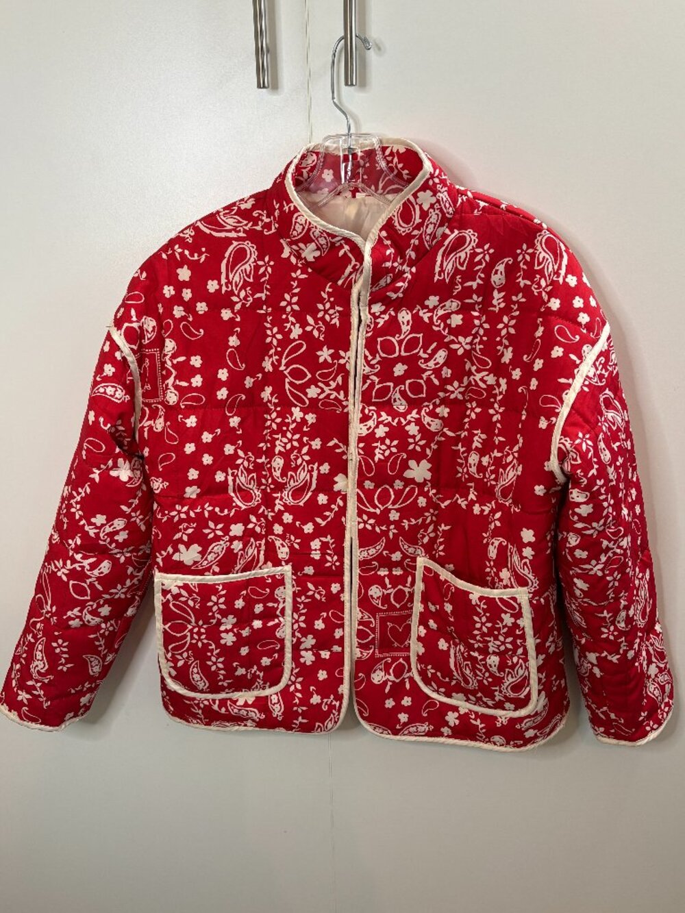 Cute Red & White Puffer. XS